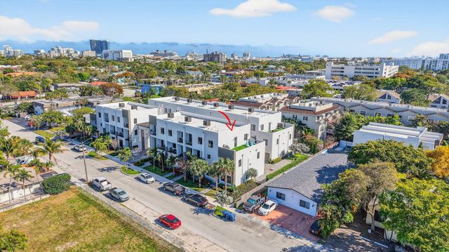 410 SE 12th Court, Fort Lauderdale, FL 33316