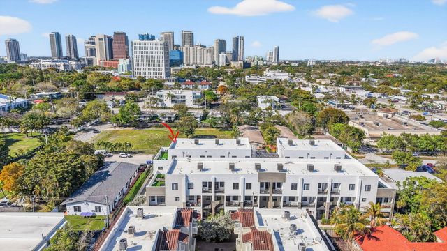 410 SE 12th Court, Fort Lauderdale, FL 33316