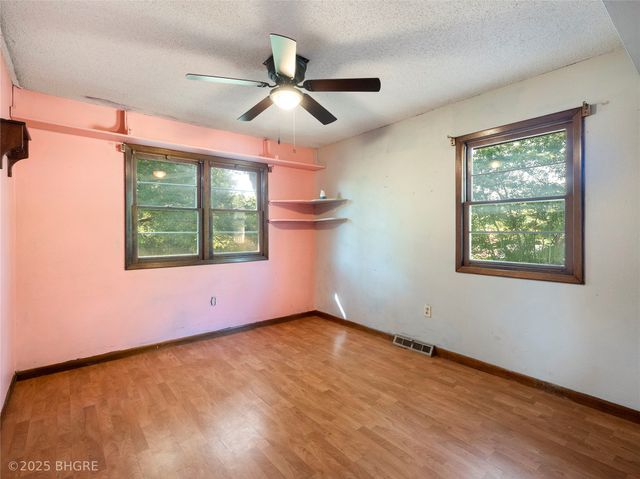 411 W Pleasant Street, Pleasantville, IA 50225