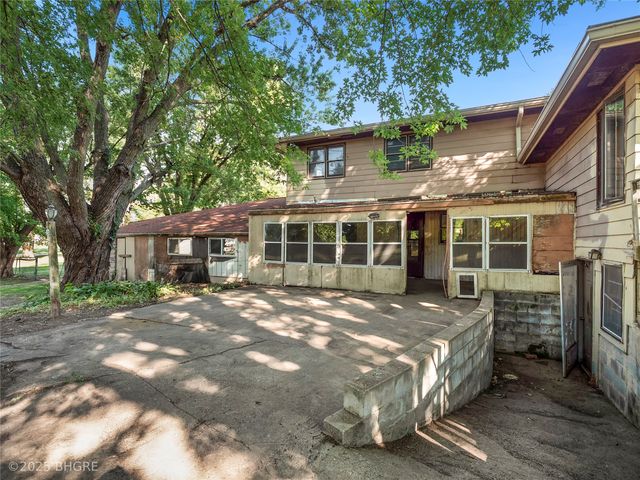 411 W Pleasant Street, Pleasantville, IA 50225