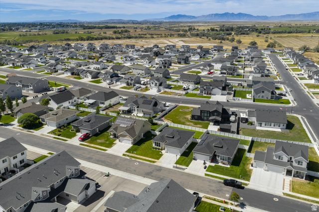 3231 N 3325 W, Plain City, UT 84404