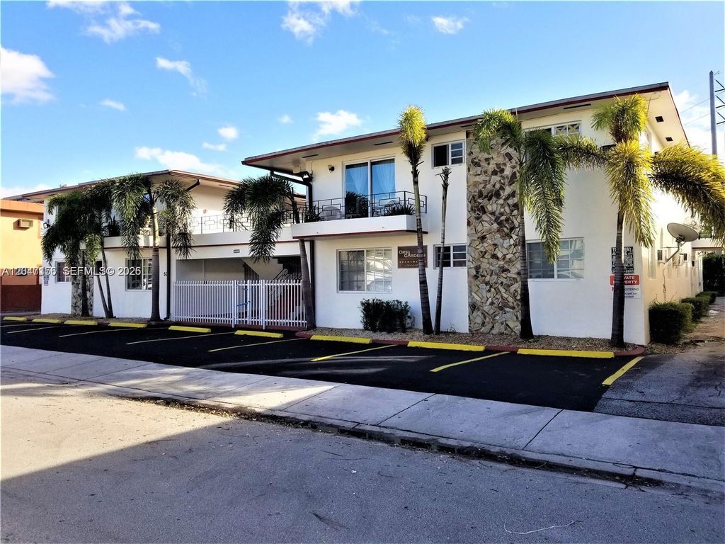 50 W 4th St 10, Hialeah, FL 33010