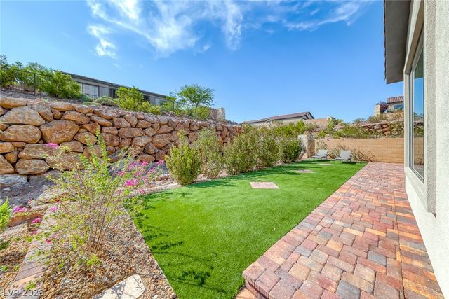 57 Stone Yucca Court, Henderson, NV 89011