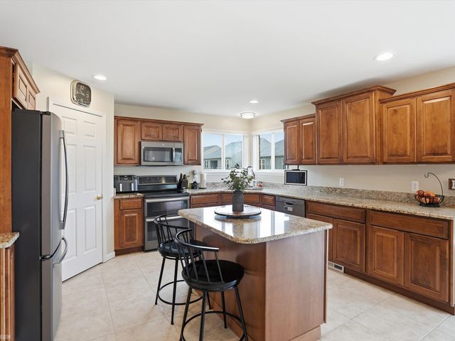 20483 St Martins Avenue, Macomb Twp, MI 48044