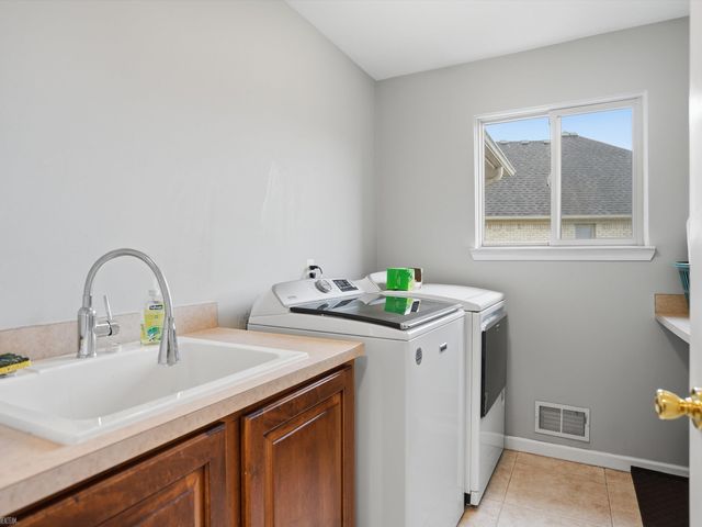 20483 St Martins Avenue, Macomb Twp, MI 48044