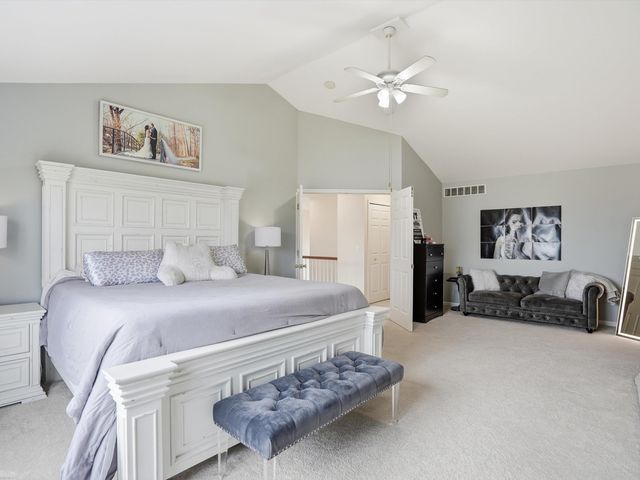 20483 St Martins Avenue, Macomb Twp, MI 48044