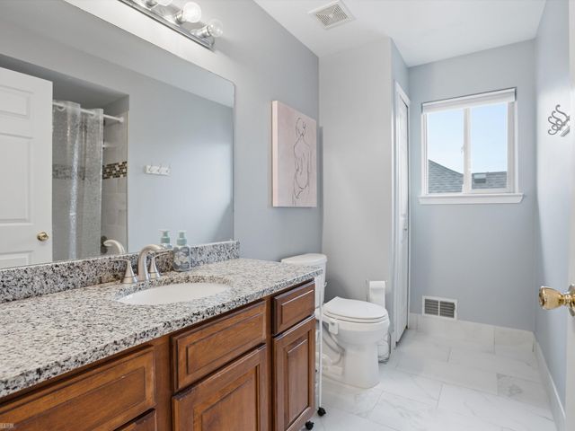 20483 St Martins Avenue, Macomb Twp, MI 48044