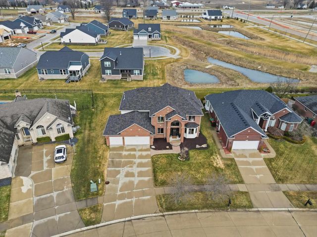 20483 St Martins Avenue, Macomb Twp, MI 48044