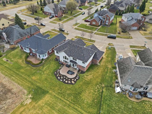 20483 St Martins Avenue, Macomb Twp, MI 48044