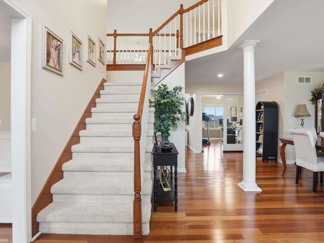 20483 St Martins Avenue, Macomb Twp, MI 48044
