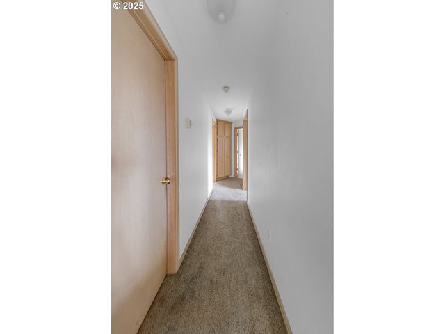 1924 GARFIELD St, North Bend, OR 97459