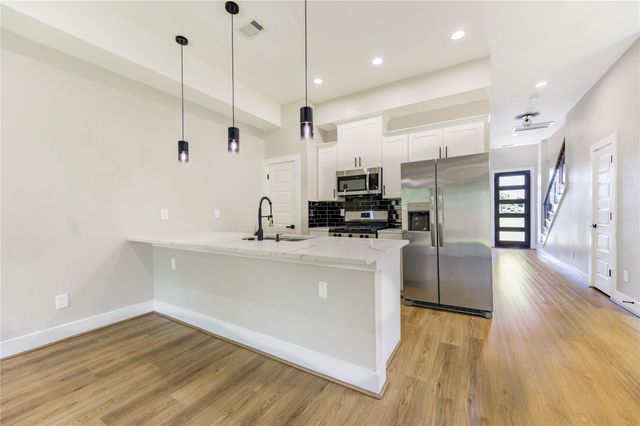 7201 Edmont Lane, Houston, TX 77088