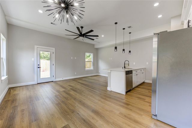 7201 Edmont Lane, Houston, TX 77088