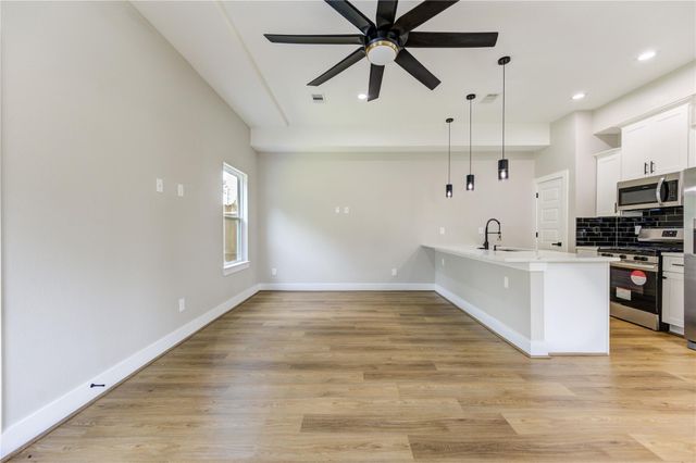 7201 Edmont Lane, Houston, TX 77088
