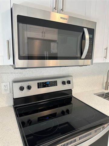 12125 NE 7th Avenue 1, North Miami, FL 33161