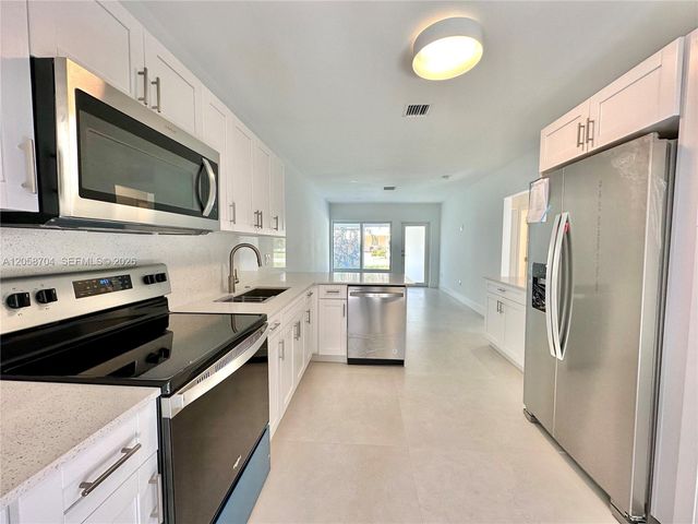 12125 NE 7th Avenue 1, North Miami, FL 33161