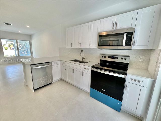 12125 NE 7th Avenue 1, North Miami, FL 33161