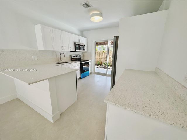 12125 NE 7th Avenue 1, North Miami, FL 33161