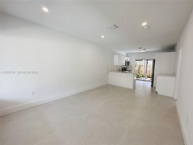 12125 NE 7th Avenue 1, North Miami, FL 33161