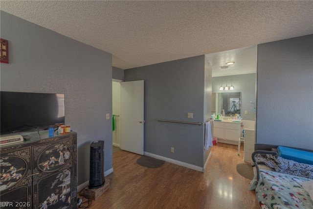 7409 Winter Garden Court, Las Vegas, NV 89145