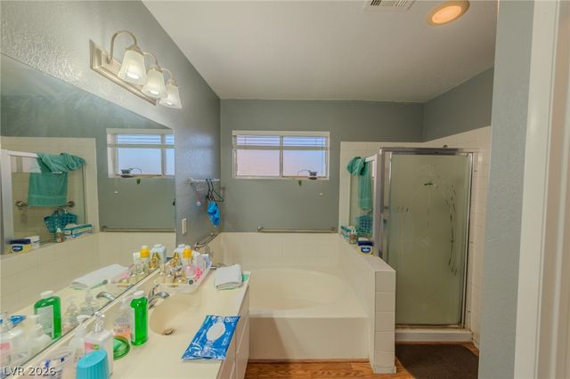 7409 Winter Garden Court, Las Vegas, NV 89145