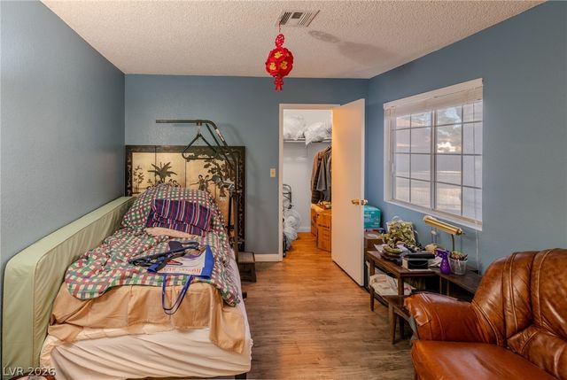 7409 Winter Garden Court, Las Vegas, NV 89145