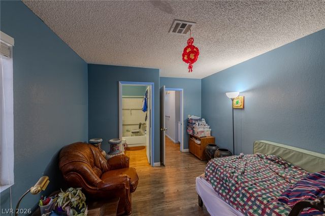 7409 Winter Garden Court, Las Vegas, NV 89145