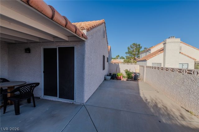 7409 Winter Garden Court, Las Vegas, NV 89145