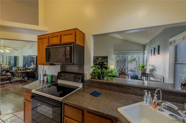 7409 Winter Garden Court, Las Vegas, NV 89145