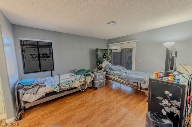 7409 Winter Garden Court, Las Vegas, NV 89145