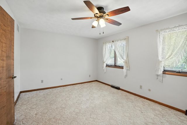 1246 River Drive, Munster, IN 46321