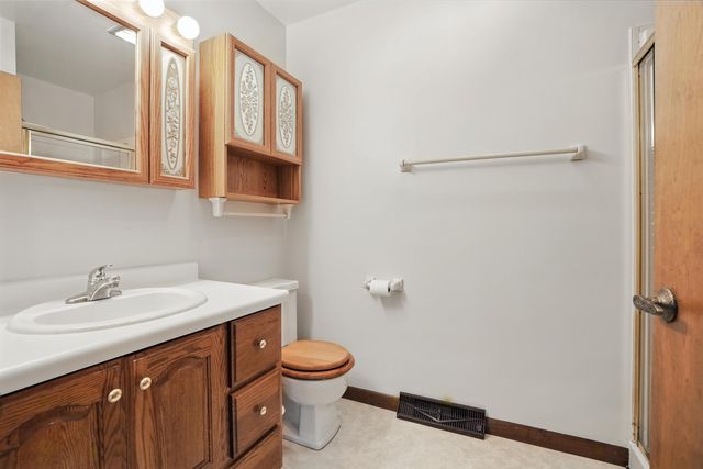 1246 River Drive, Munster, IN 46321