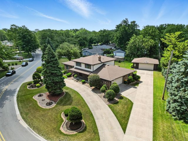 1246 River Drive, Munster, IN 46321