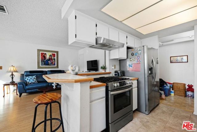 1229 W 223rd Street 113, Torrance, CA 90502