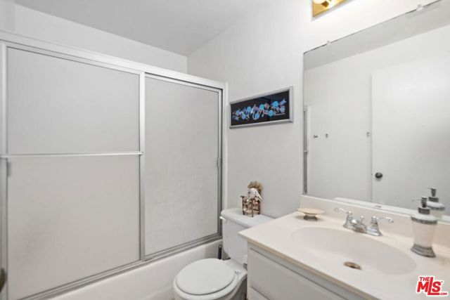 1229 W 223rd Street 113, Torrance, CA 90502