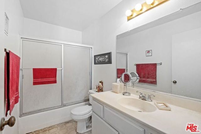 1229 W 223rd Street 113, Torrance, CA 90502