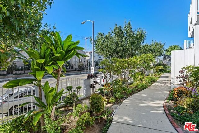 1229 W 223rd Street 113, Torrance, CA 90502