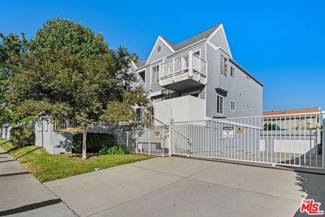 1229 W 223rd Street 113, Torrance, CA 90502