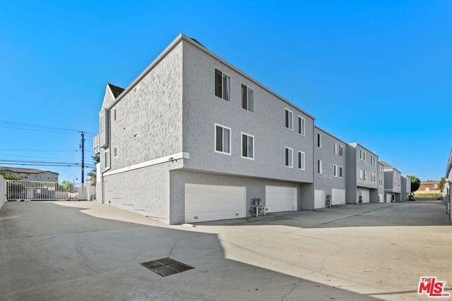 1229 W 223rd Street 113, Torrance, CA 90502