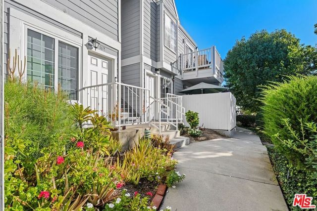 1229 W 223rd Street 113, Torrance, CA 90502