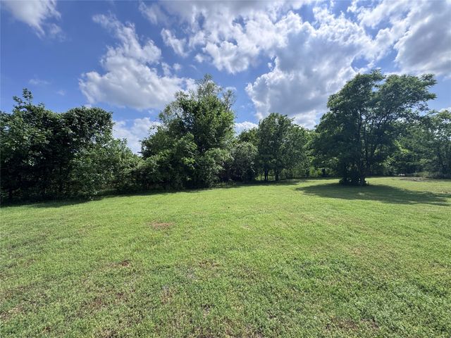 806 Old Base Road, Aurora, TX 76078