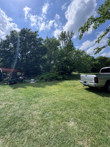 806 Old Base Road, Aurora, TX 76078