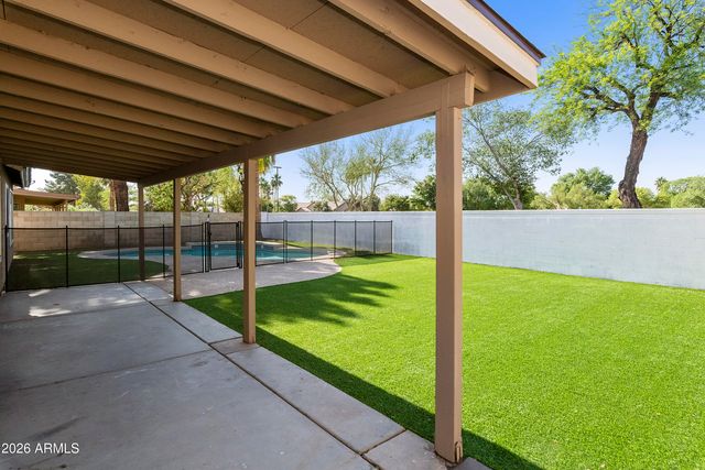 351 W AMOROSO Drive, Gilbert, AZ 85233