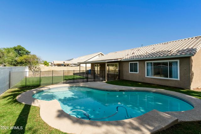 351 W AMOROSO Drive, Gilbert, AZ 85233
