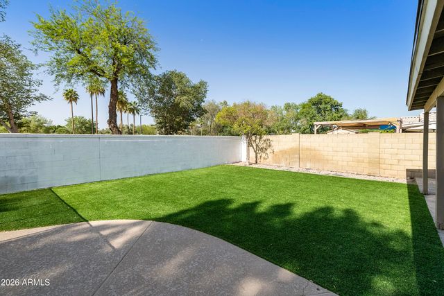 351 W AMOROSO Drive, Gilbert, AZ 85233