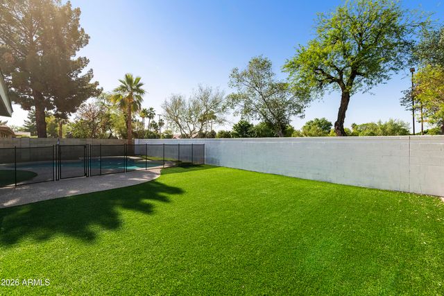 351 W AMOROSO Drive, Gilbert, AZ 85233
