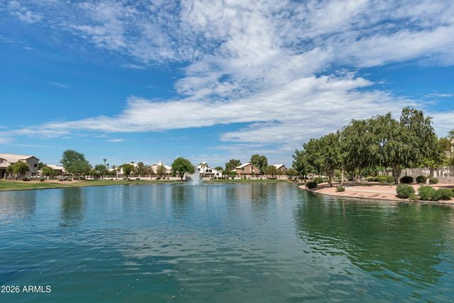 351 W AMOROSO Drive, Gilbert, AZ 85233