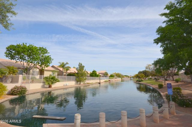 351 W AMOROSO Drive, Gilbert, AZ 85233