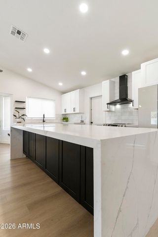 351 W AMOROSO Drive, Gilbert, AZ 85233