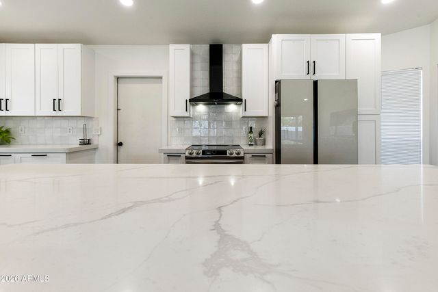 351 W AMOROSO Drive, Gilbert, AZ 85233